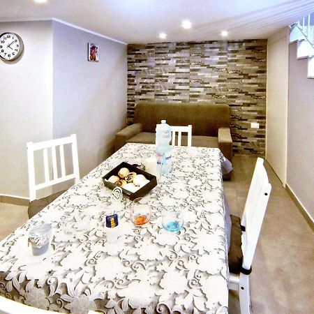 Апартаменты La Casa Di Helena Неаполь Экстерьер фото